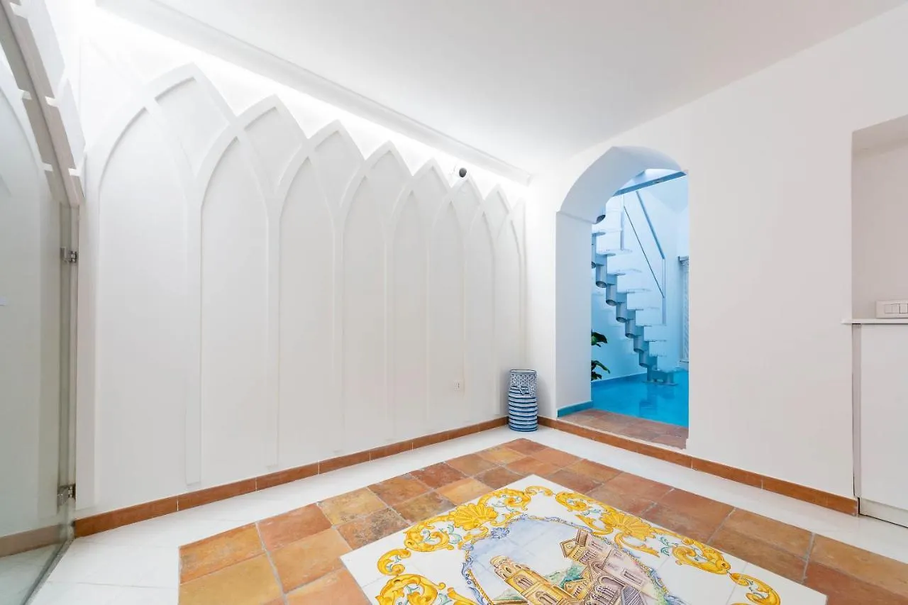 Amalfi Ammore 0*,  Italia